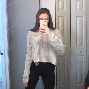 Light/grey sweater